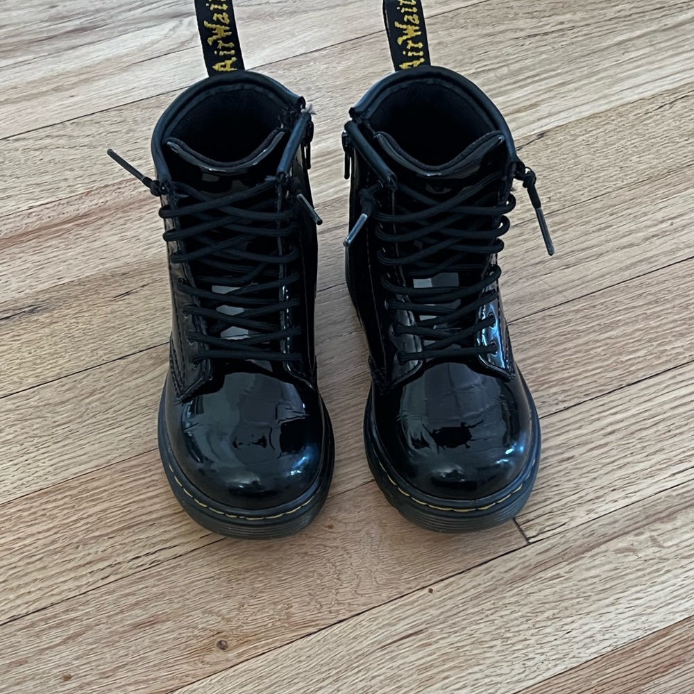 Toddler US size 10 Dr. Martens 1460 Boot patent leather black